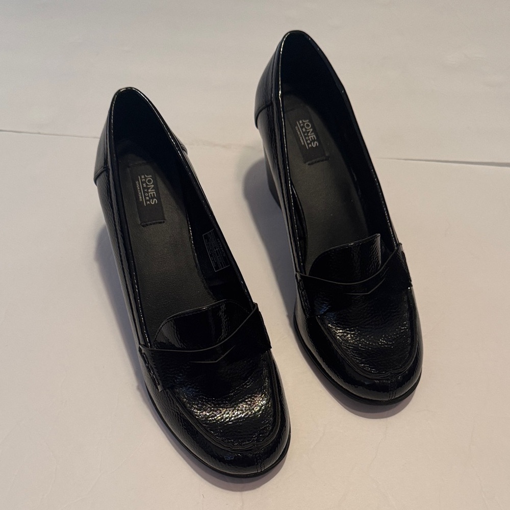 ✨EUC Loafers with Chunky Heel - 8.5 - Glossy Black